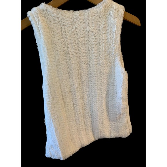 KnitWorks SOFT Classy Fashionable White Girls Fur Style Vest Sz Girls L - Picture 2 of 6